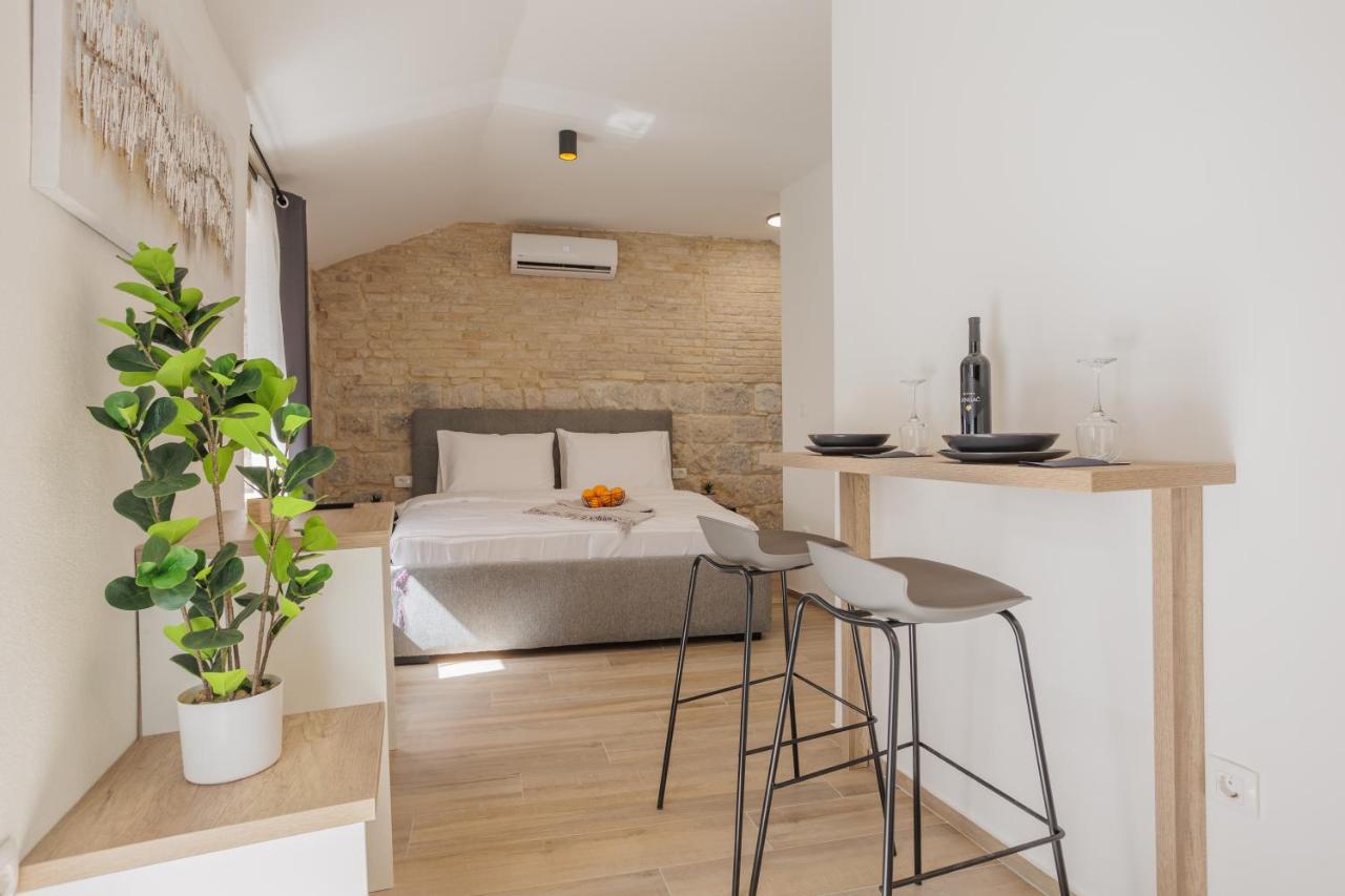 Apartments Piritus สปลิท ภายนอก รูปภาพ