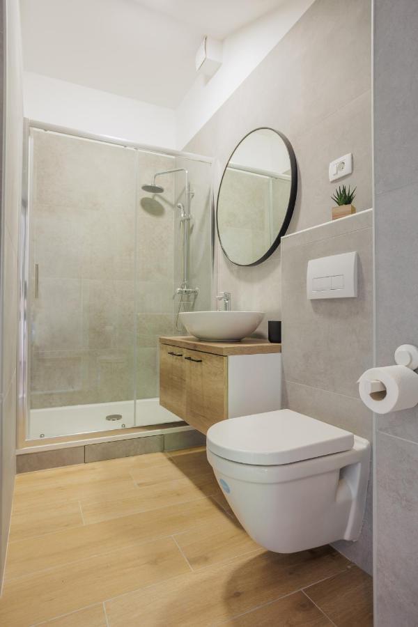 Apartments Piritus สปลิท ภายนอก รูปภาพ